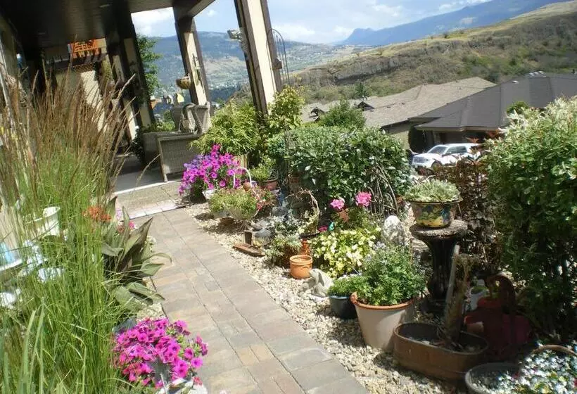 تختخواب و صبحانه Turtle Mountain Inn