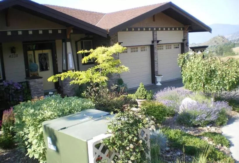 تختخواب و صبحانه Turtle Mountain Inn