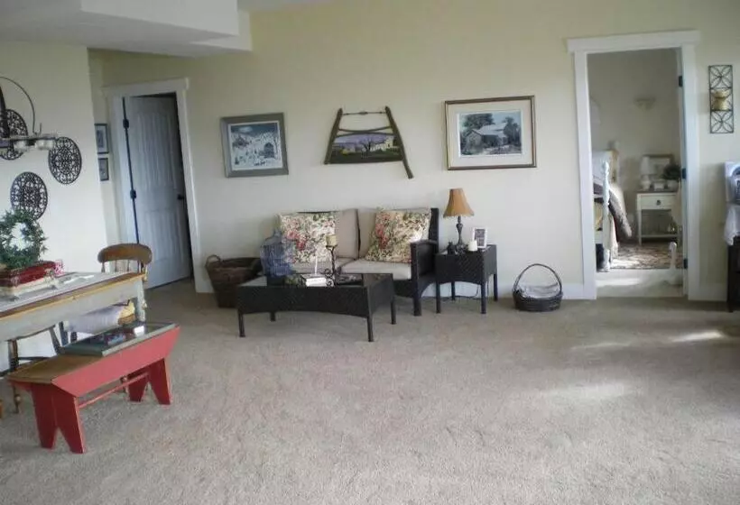 تختخواب و صبحانه Turtle Mountain Inn