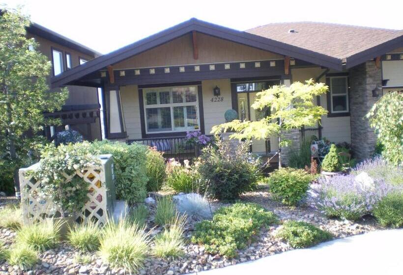 Bed and Breakfast Turtle Mountain Inn