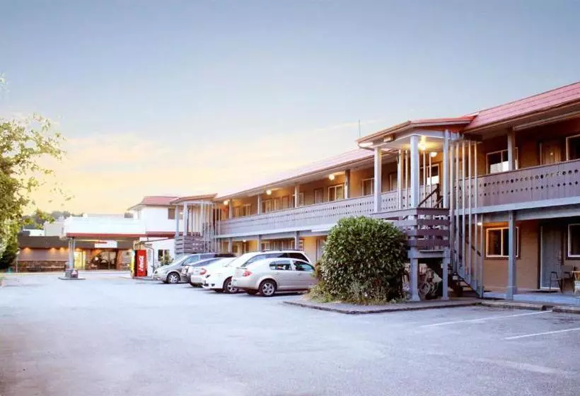 Cozy Court Motel
