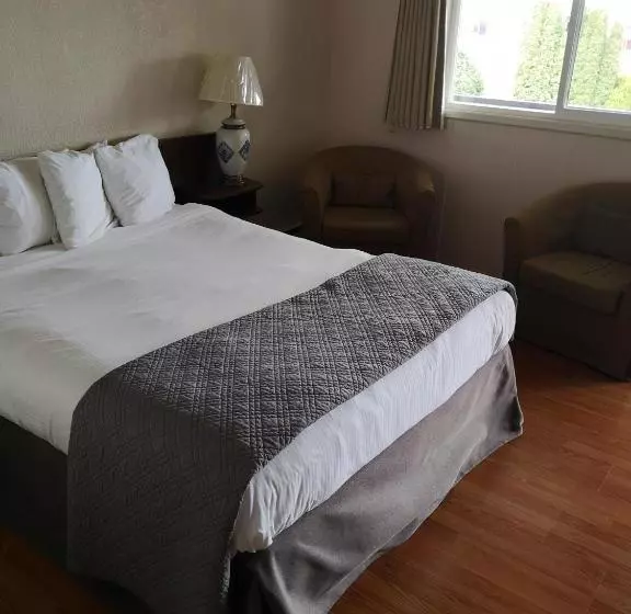 Cozy Court Motel