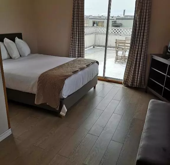 Cozy Court Motel