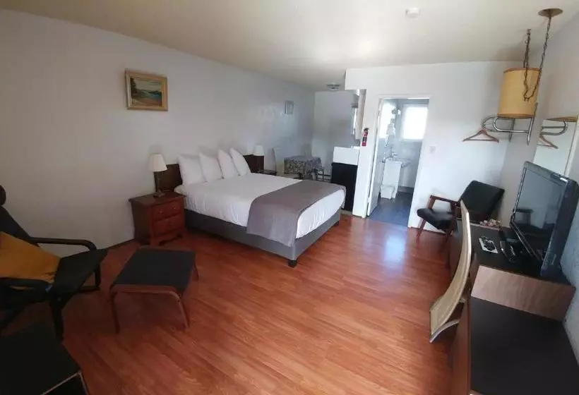 Cozy Court Motel