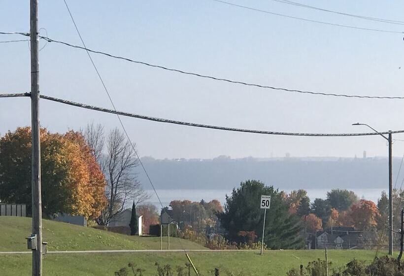 호텔 Hôtel Le Portneuvois