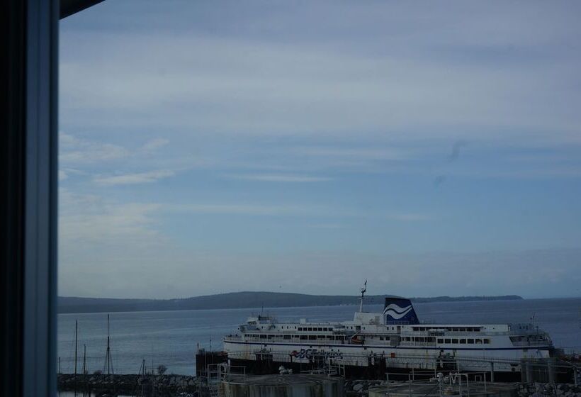 Отель Marine Inn