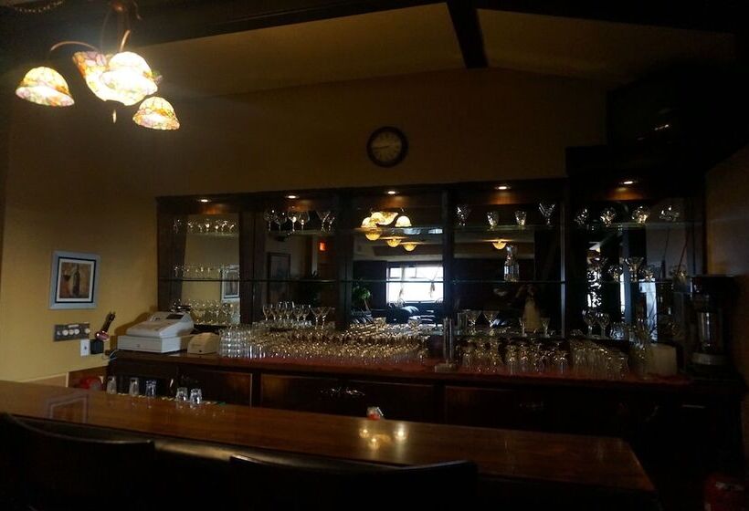 Отель Marine Inn