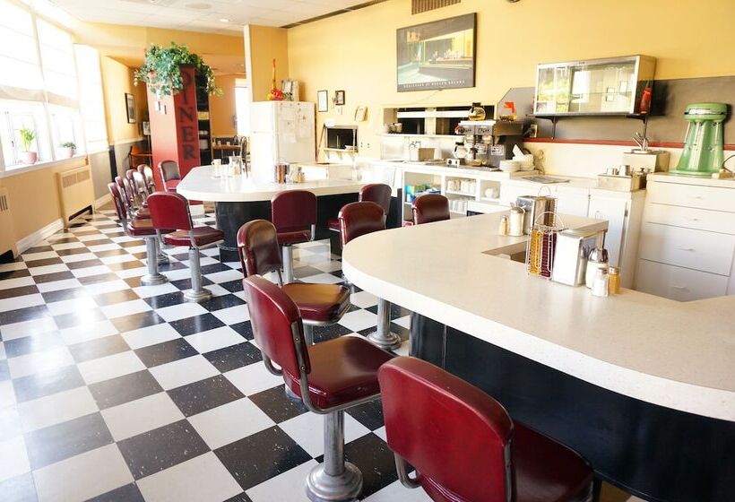 Отель Marine Inn