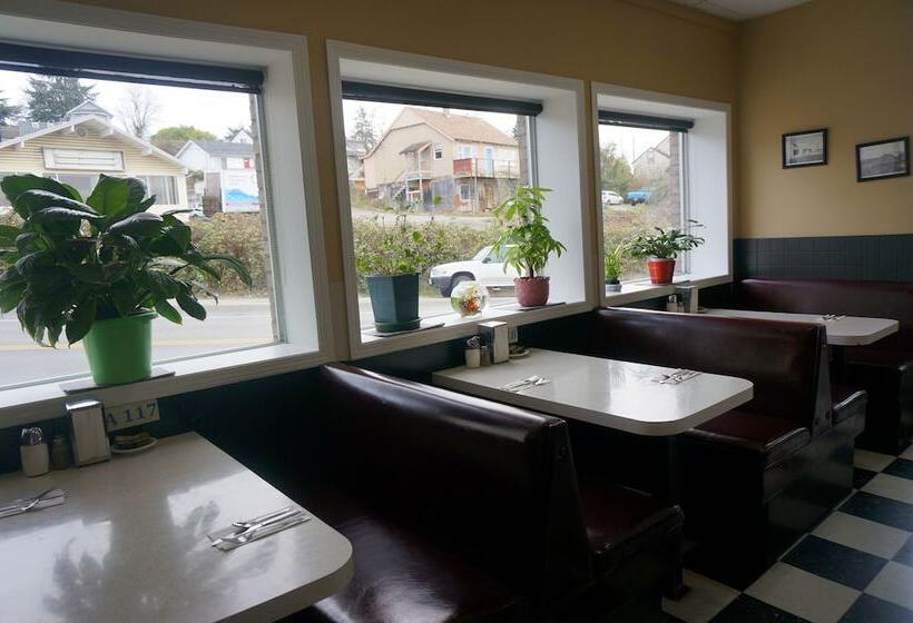 Отель Marine Inn