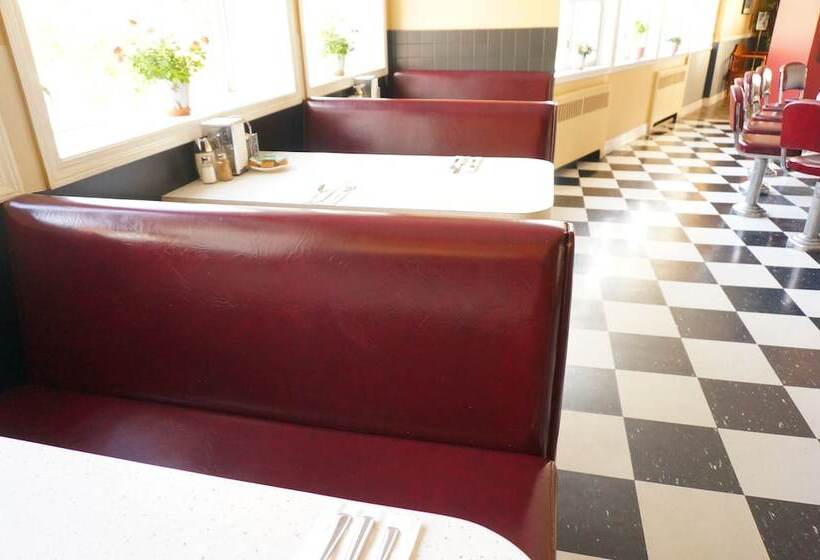 Отель Marine Inn