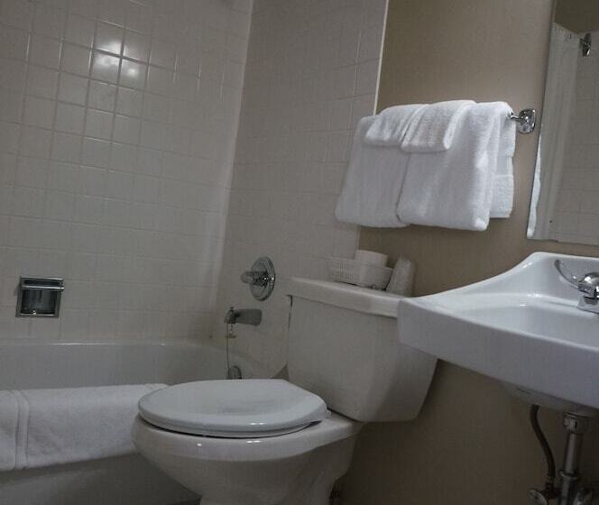 Отель Marine Inn