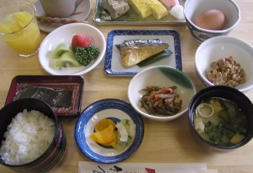 Hotelli Uwajima Regent