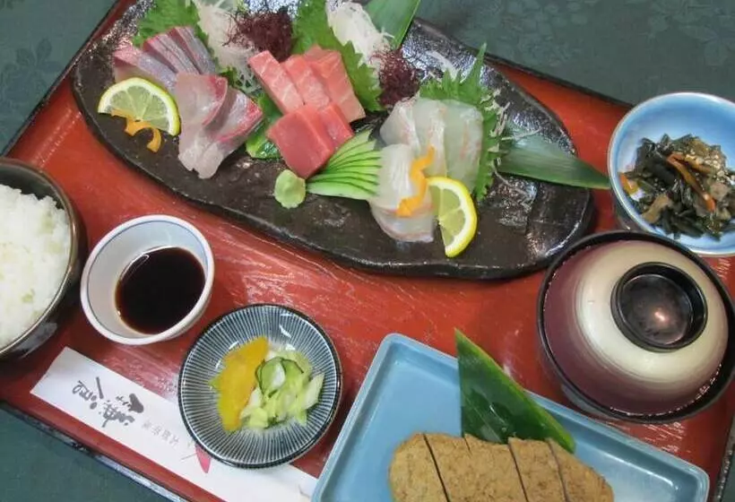 Hotelli Uwajima Regent
