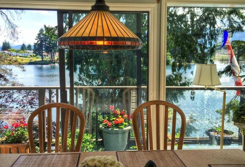 Long Lake Waterfront Bed And Breakfast