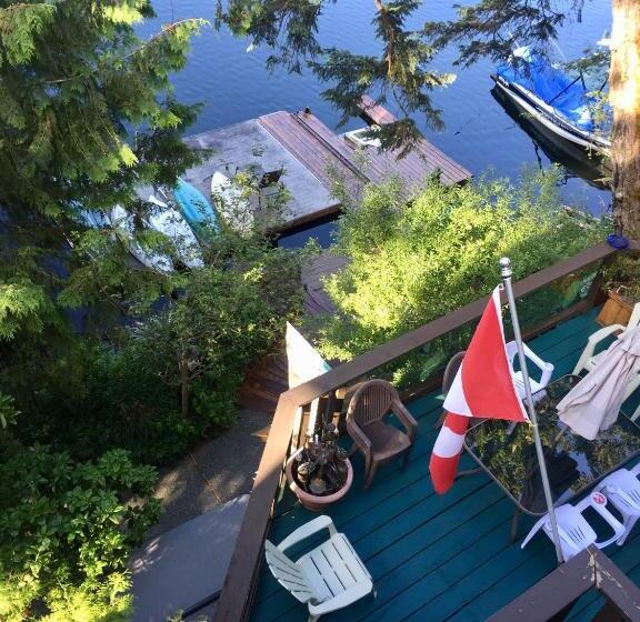 Long Lake Waterfront Bed And Breakfast