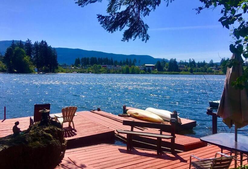 Long Lake Waterfront Bed And Breakfast