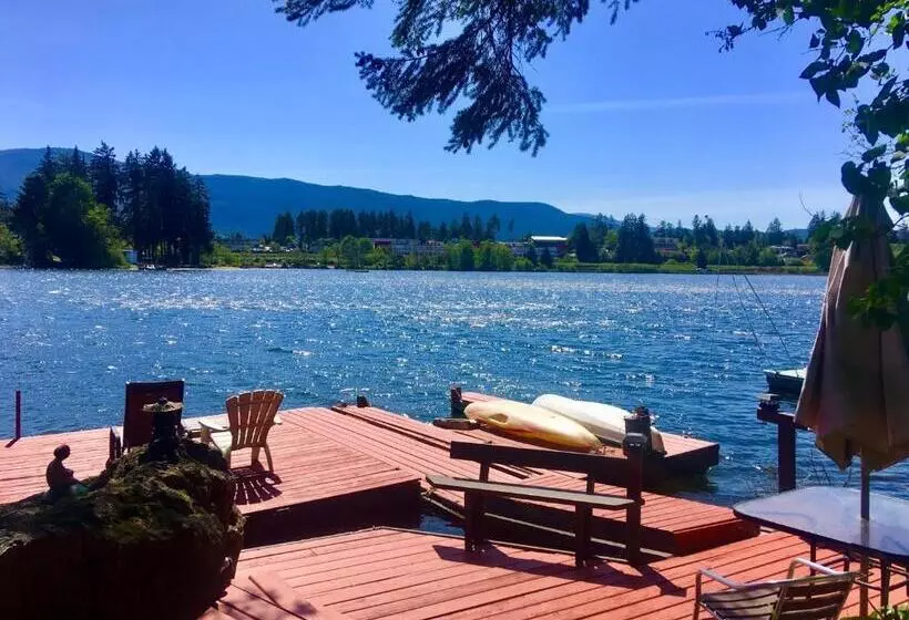 Long Lake Waterfront Bed And Breakfast