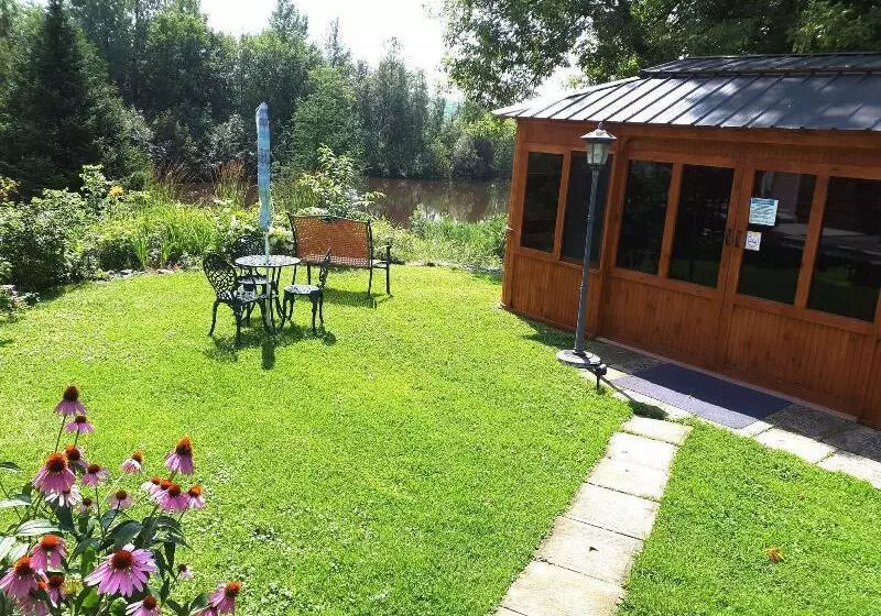 Motel Des Deux Lacs
