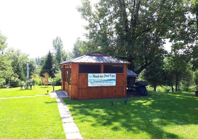 Motel Des Deux Lacs