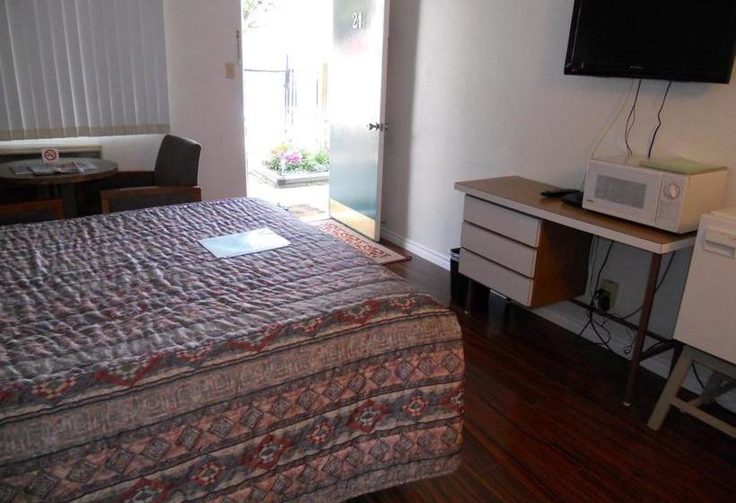 מוטל Lazy Bear Lodge