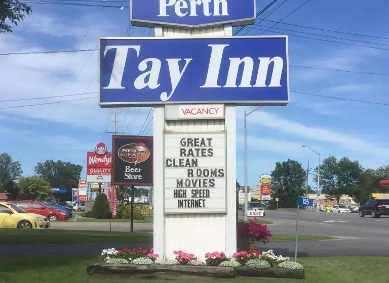 モーテル Tay Inn