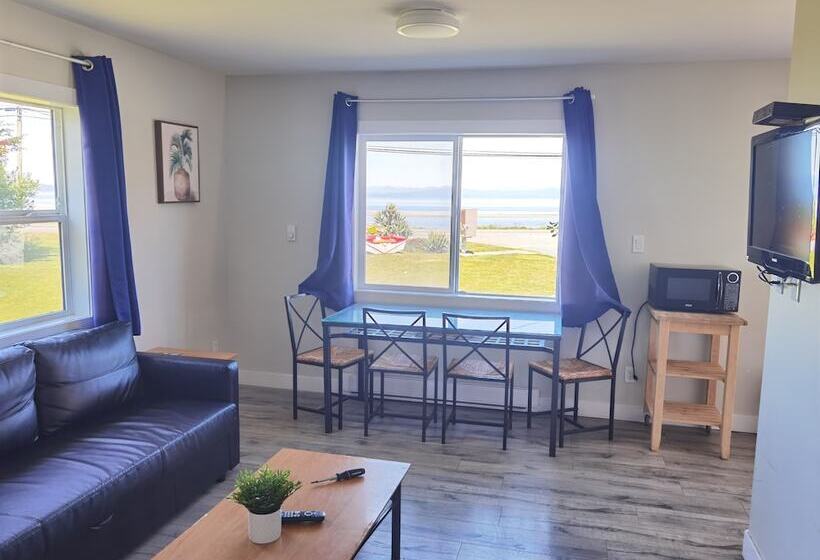 Qualicum Bay Resort