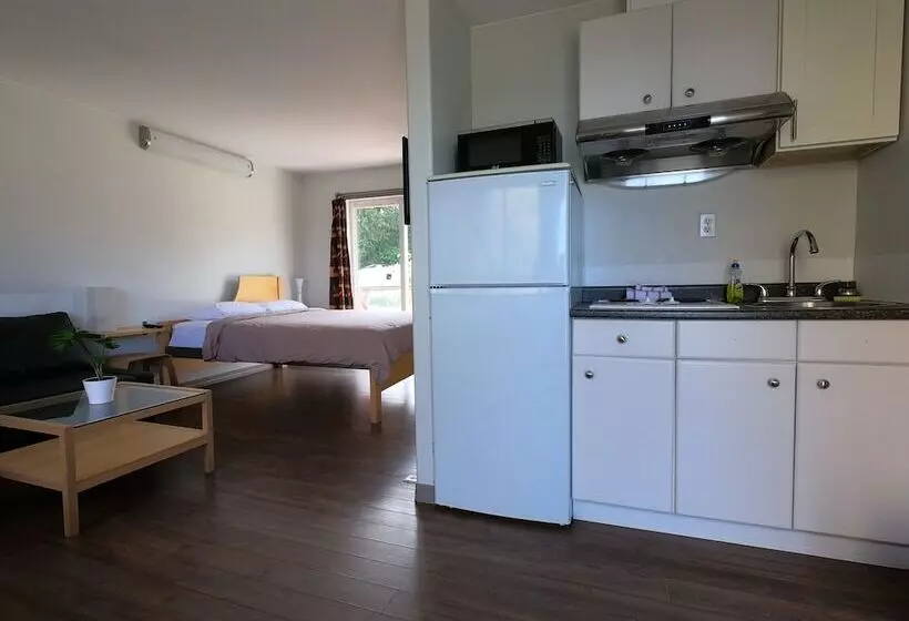 Qualicum Bay Resort