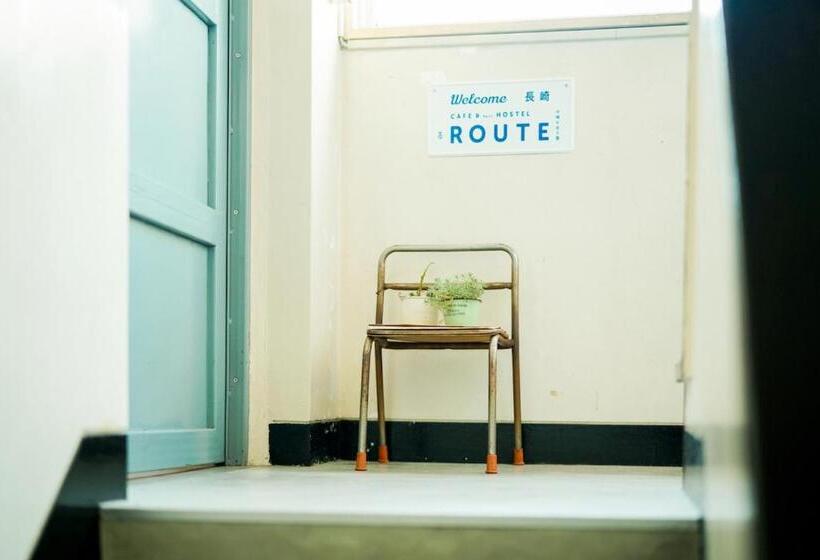 Route  Cafe And Petit Hostel