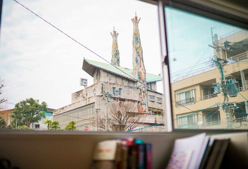 Route  Cafe And Petit Hostel