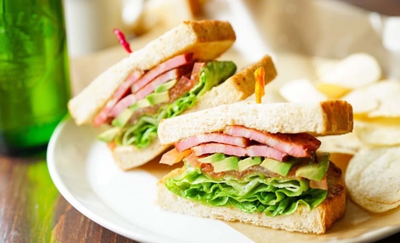 Route  Cafe And Petit Hostel