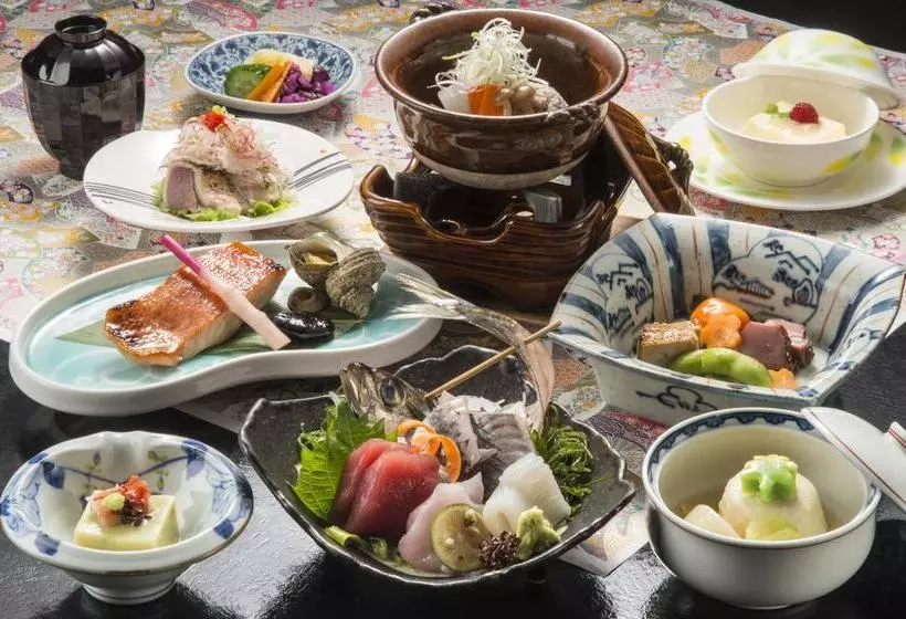 旅館 Marubun