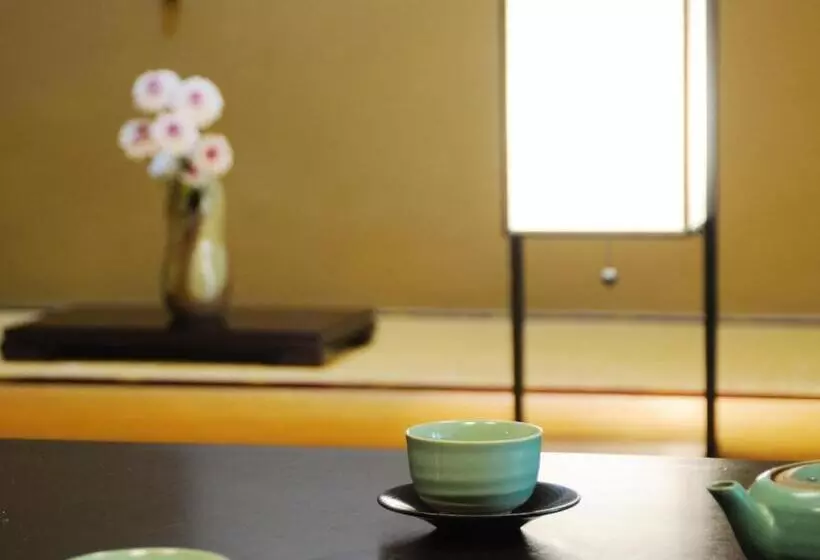 旅館 Momoyama