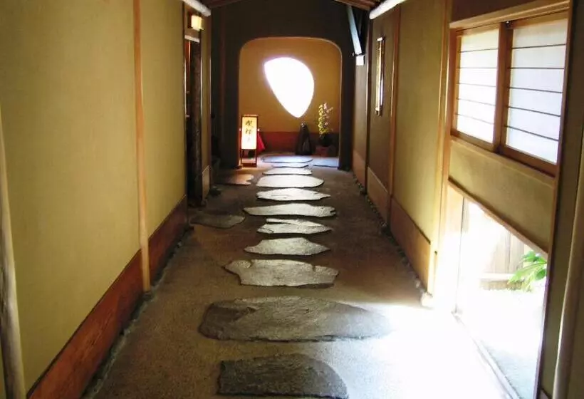 旅館 Momoyama