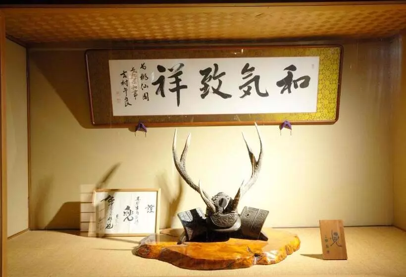 旅館 Momoyama