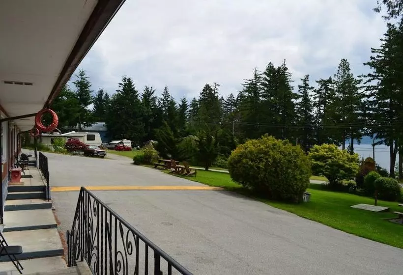 Seaside Villa Motel & Rv Park