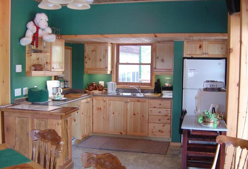 Sunny Rock Bed & Breakfast