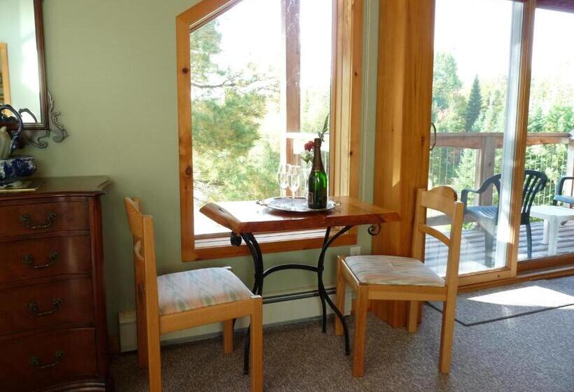 Sunny Rock Bed & Breakfast