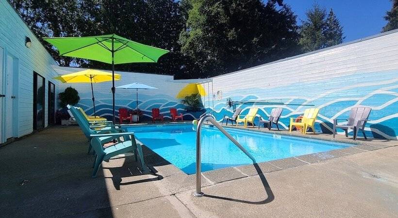 The Cedars Inn Hotel & Convention Centre