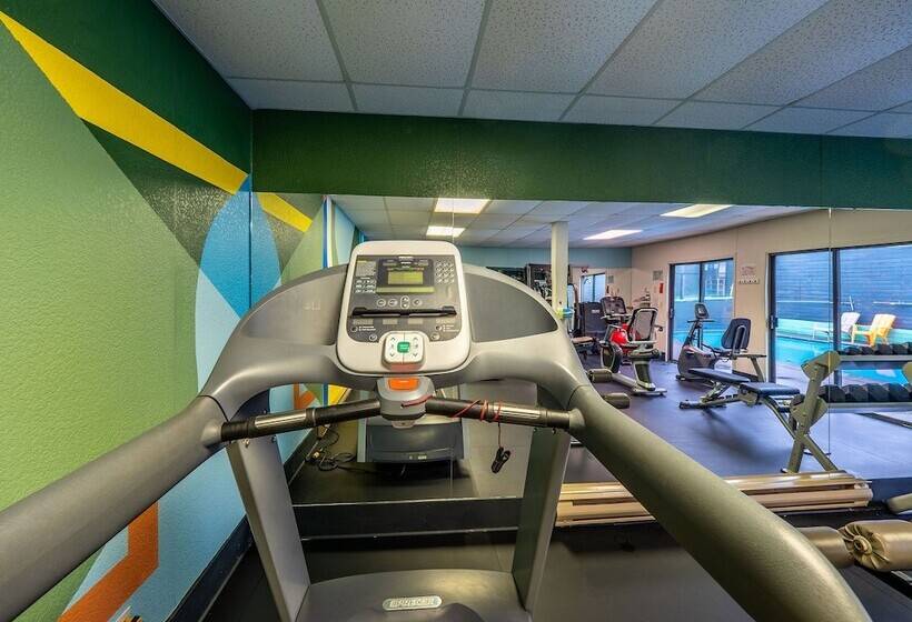 The Cedars Inn Hotel & Convention Centre