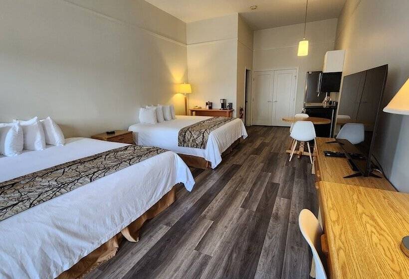 The Cedars Inn Hotel & Convention Centre