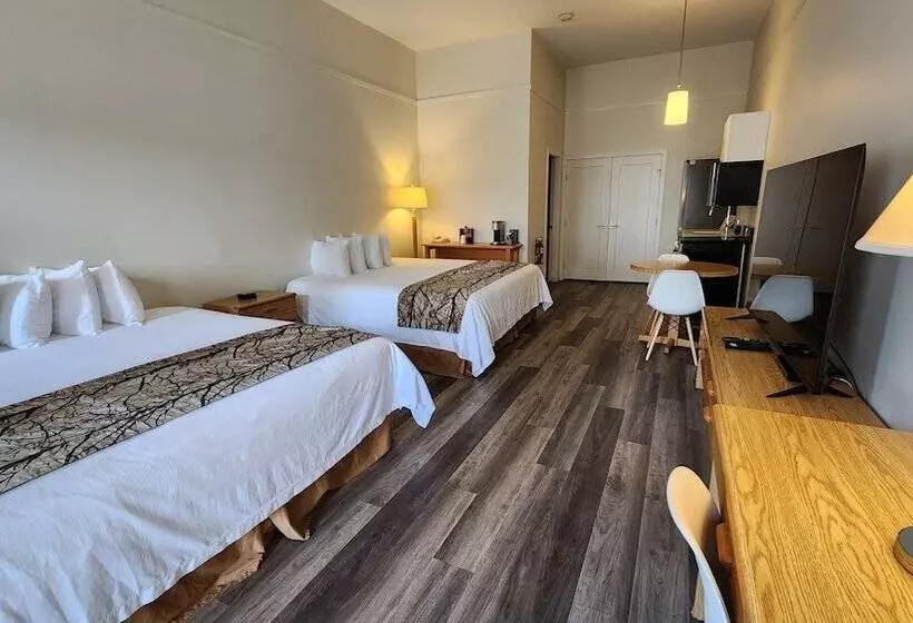 The Cedars Inn Hotel & Convention Centre