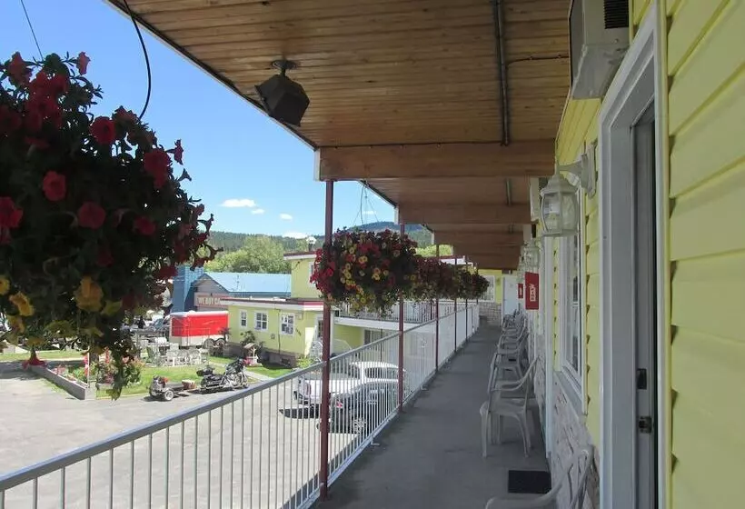 Travellers Motel