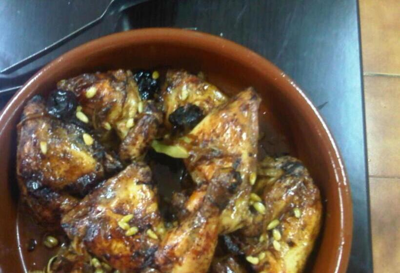 Alberg Roques Blanques