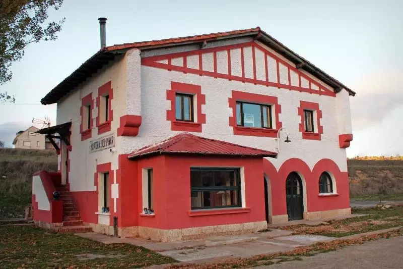 Albergue De La Estación Del Río Lobos