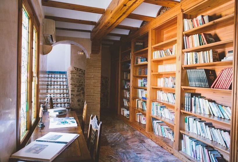 Отель Casa Babel