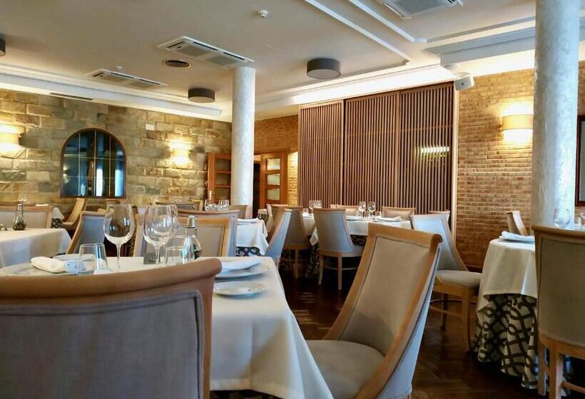 فندق Los Conejos