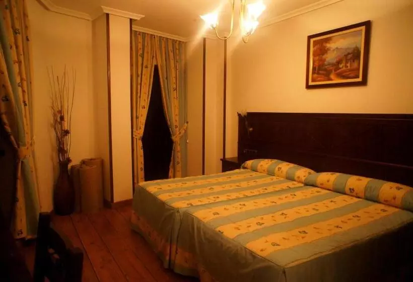 Hotelli Mirador Da Ribeira