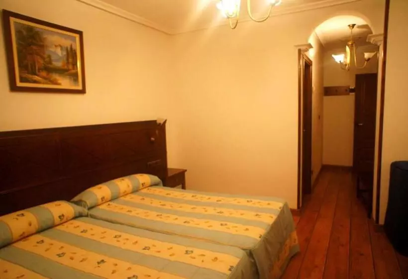 Hotelli Mirador Da Ribeira