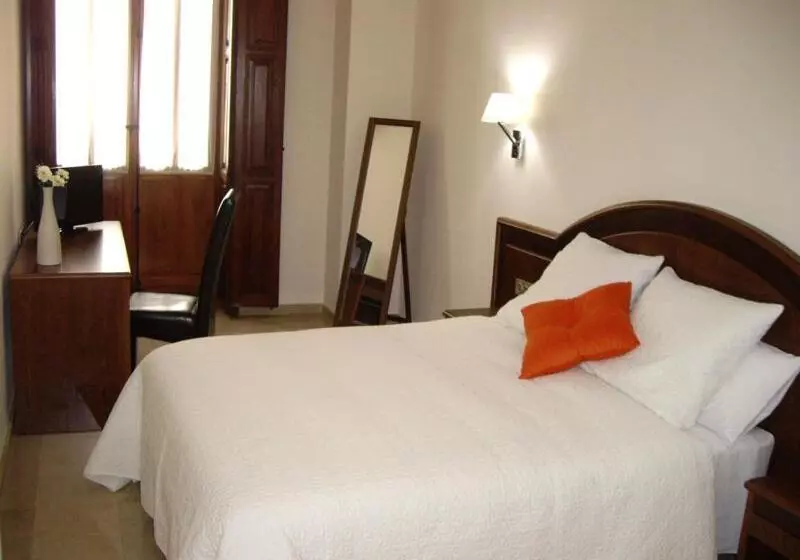 Hotelli San Sebastián Hospedería