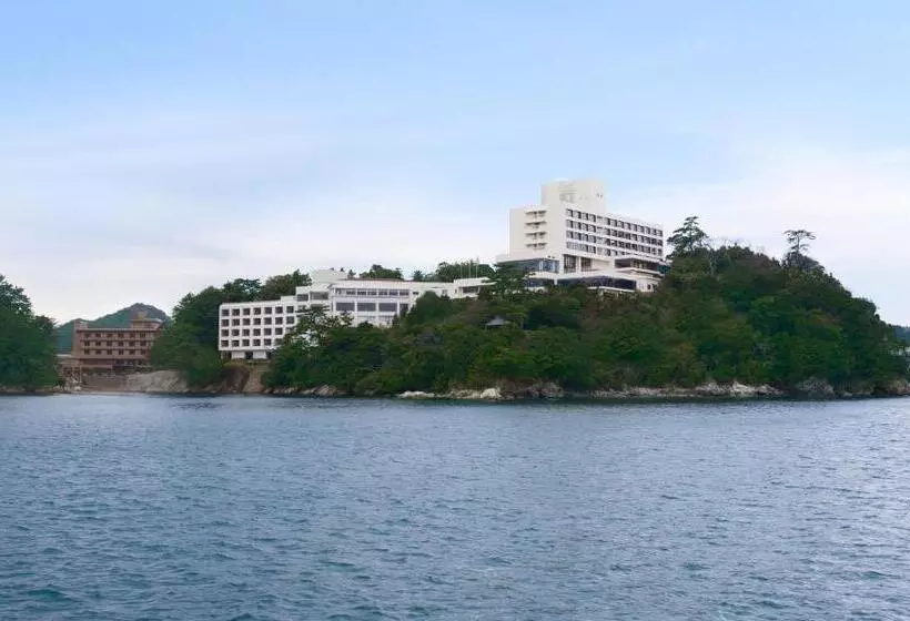 Hotelli Toba  International